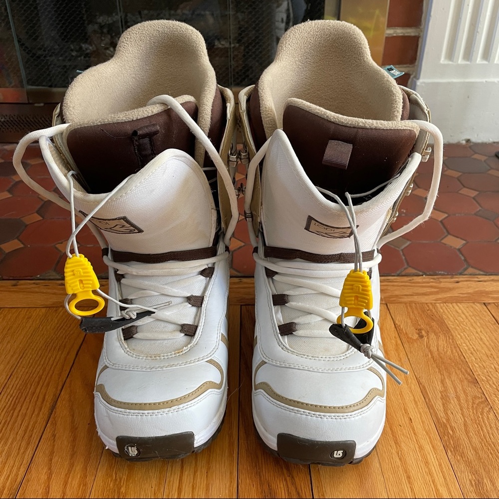 Burton Lodi Womens Snowboard Boots, sz 9